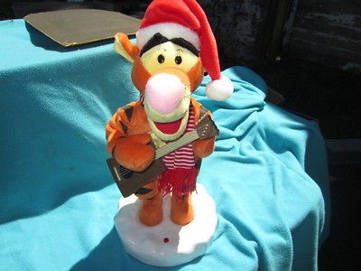 17 ANIMATED SINGING XMAS TIGGER WINNIE THE POOH GEMMY SANTA CLAUS IS