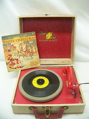 VINTAGE PETER PAN RECORD PLAYER/PHONOGR APH PLAYER