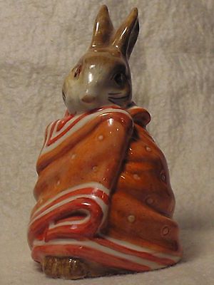 POORLY PETER RABBIT FIGURINE   Beatrix Potter   1976   Beswick