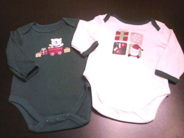 CLOTHING BABY LOT OF 2 UNISEX NEWBORN CHRISTMAS ONE PIECE FREE