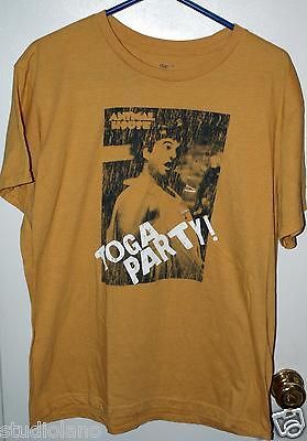 NWOT GAP RETRO ANIMAL HOUSE JOHN BELUSHI TOGA PARTY T SHIRT MOVIES