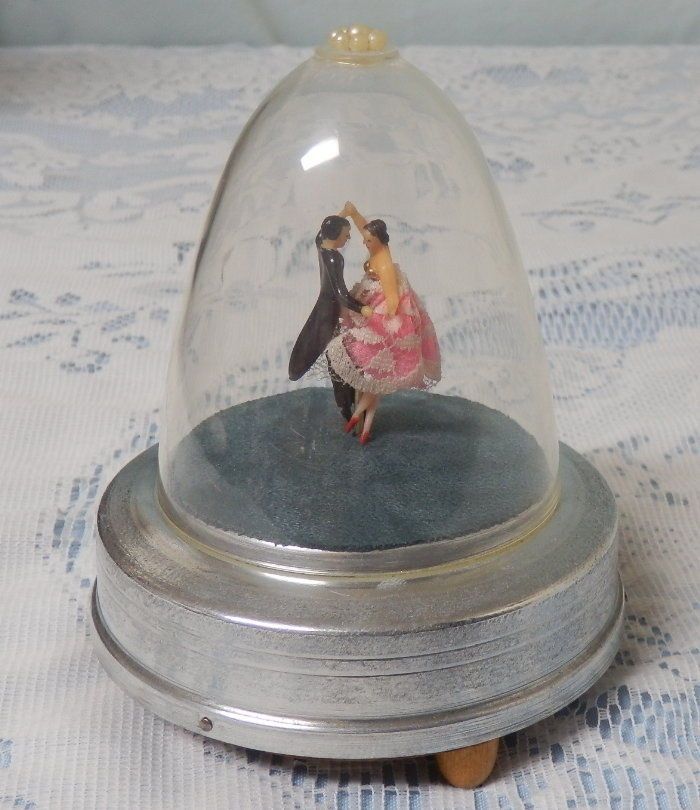 Ballroom dancers couple Music domed Musical Box Reuge ballerina style