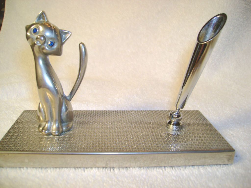 Vintage Kitty CAT Pen Holder Kitten Figurine Blue Cut Glass Eyes