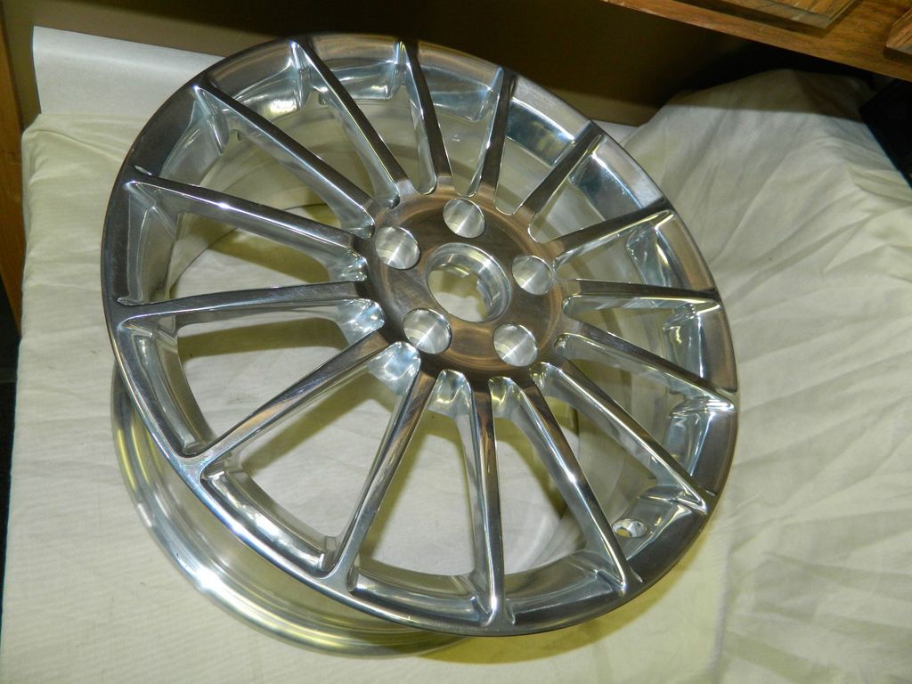 Cadillac XLR wheels