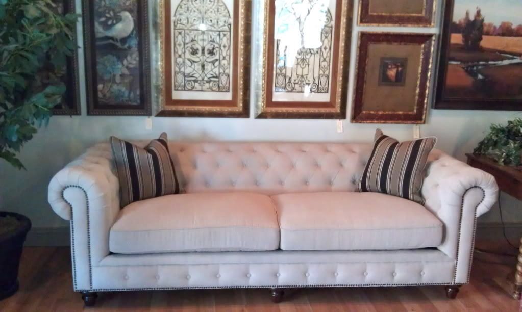 Hand tufted Linen SofaRestora tion Style Classic Chesterfield