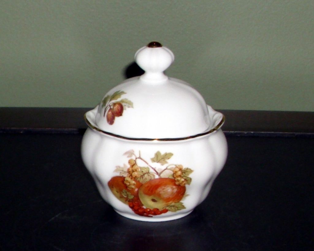 Seltmann Weiden ~ Bavaria ~ Fruit & Nuts ~ Small Sugar Bowl ~ Great