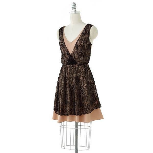 LC LAUREN CONRAD LACE SURPLICE OVERLAY DRESS SIZE 4;NWT