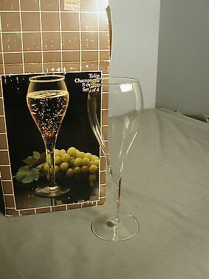 NIB SET OF 4 TULIP CHAMPAGNE 8 OZ GLASSES VINTAGE REIKES CRISA AM