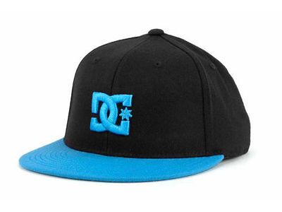 DC SHOES BASSED BLACK/BLUE FLAT BRIM FLEXFIT HAT CAP BRAND NEW SZ S/M