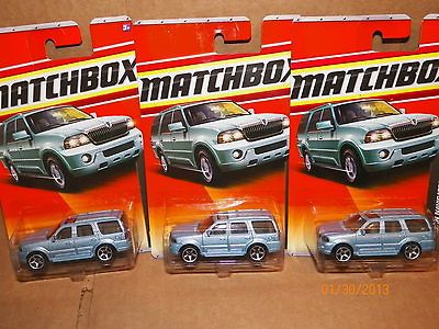 2011 MATCHBOX LINCOLN NAVIGATOR 34/100 VIP SERIES