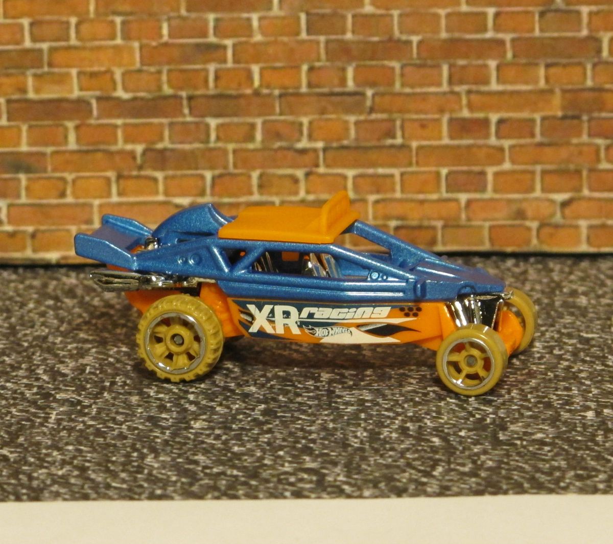 HOT WHEELS CUSTOM DUNE IT UP BUGGY SAND RAIL WITH MUD TIRES GEM MINT