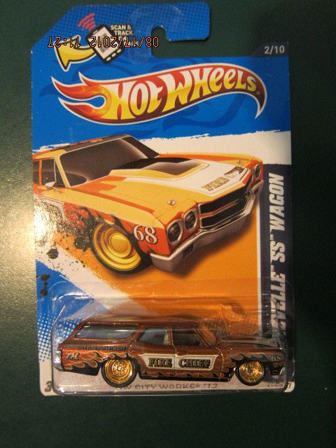 Hot Wheels Super Treasure Hunt 70 Chevelle SS Wagon Dark Version