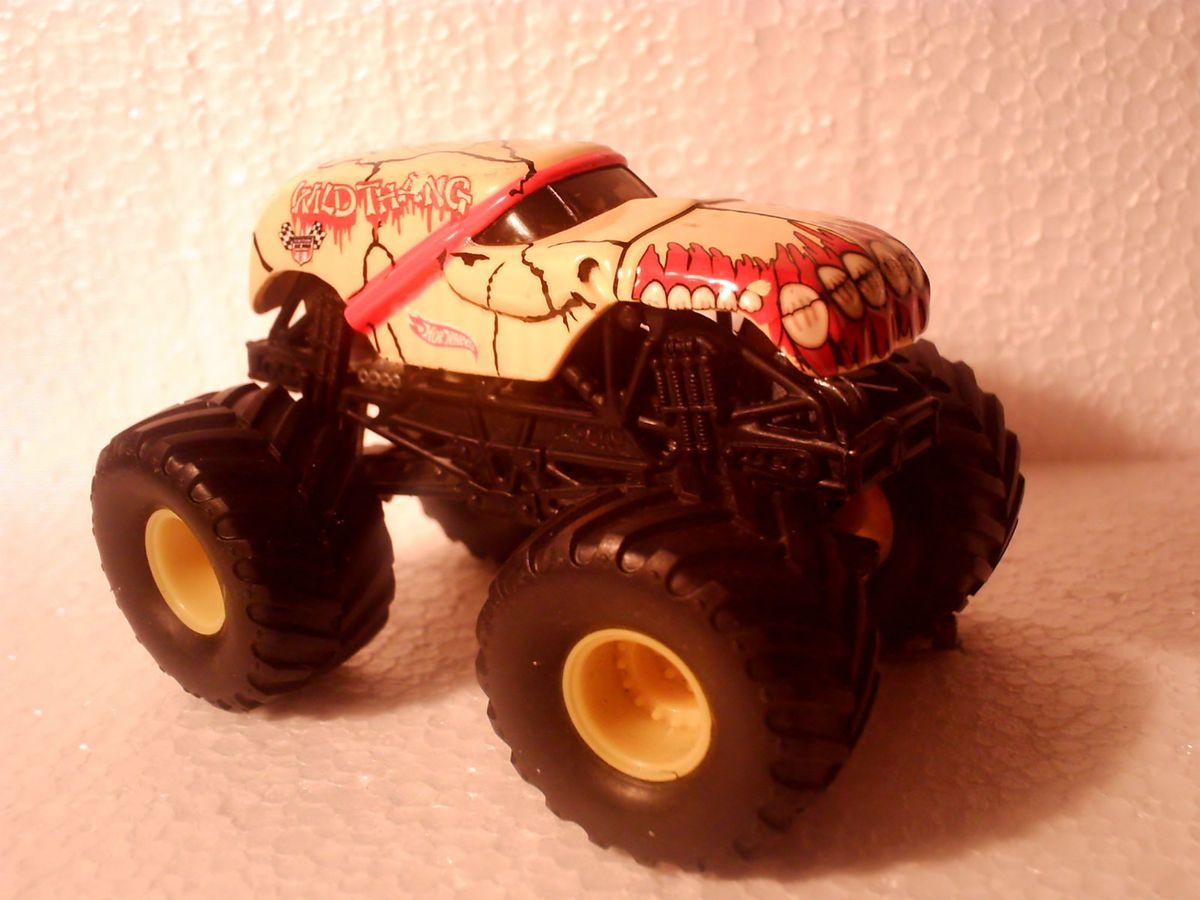 2003 Hot Wheels Monster Jam Wild Thang