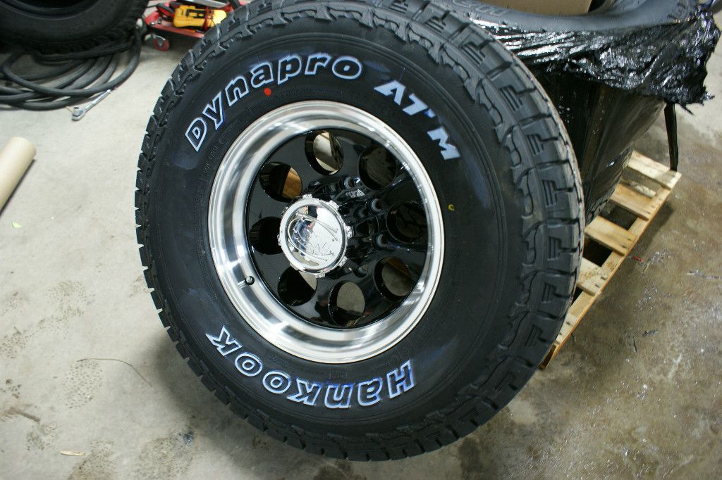 171 Black Machnd Hankook 2001403 Dynapro at M Lt 305 70 R 16